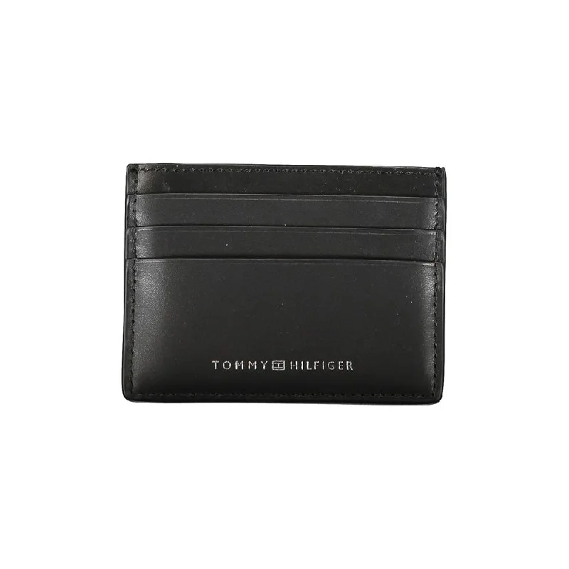 Tommy Hilfiger Chic Black Leather Card Holder with Contrast Detailing